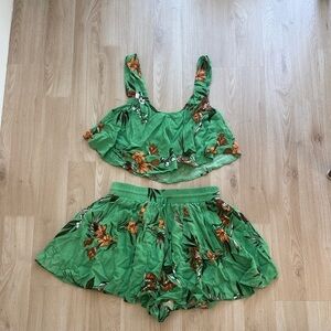 XIX Palms Hana Floral Green Two-Piece Set